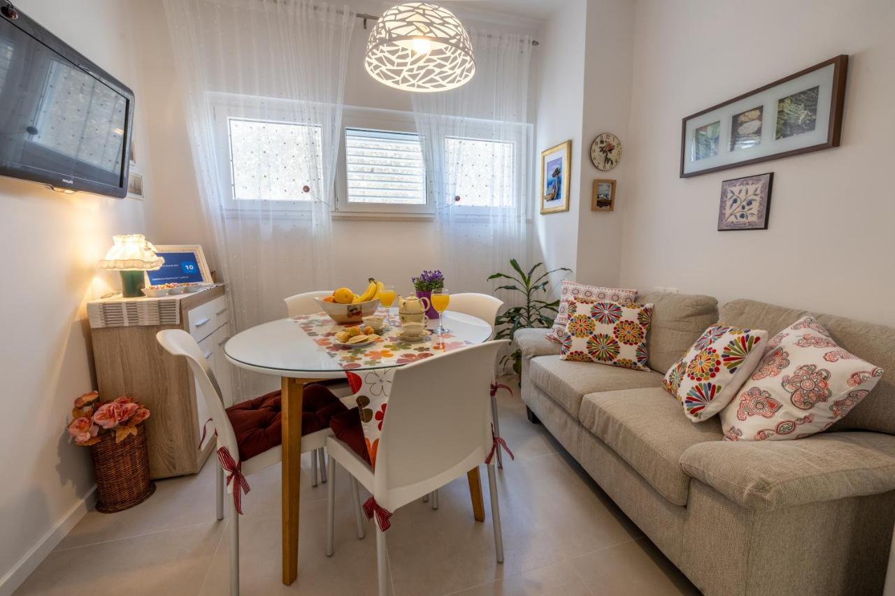 Two-Bedroom Apartment In The Centre Makarska Exterior foto