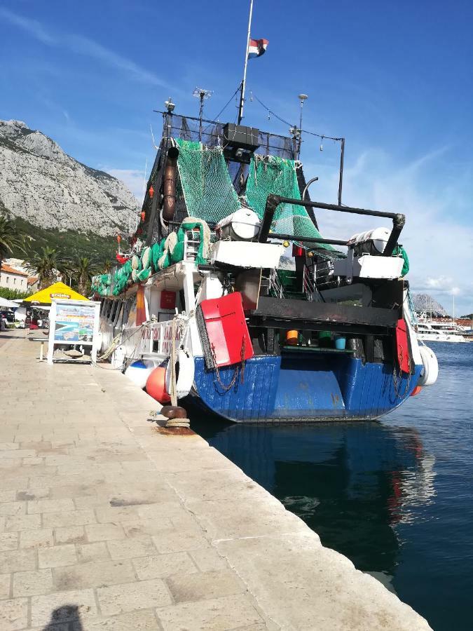 Two-Bedroom Apartment In The Centre Makarska Exterior foto
